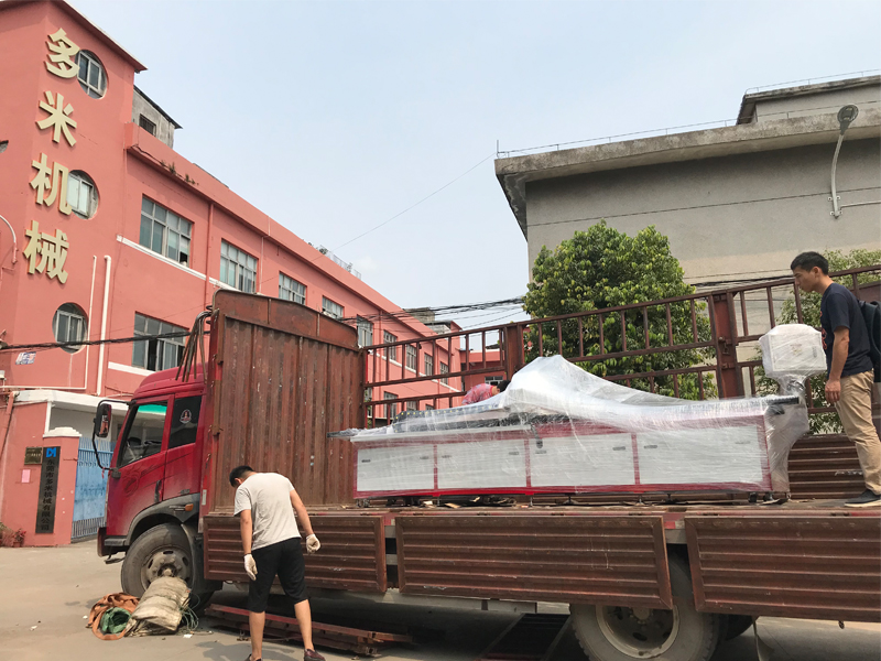 家具方管熱熔機床，專車發往山海